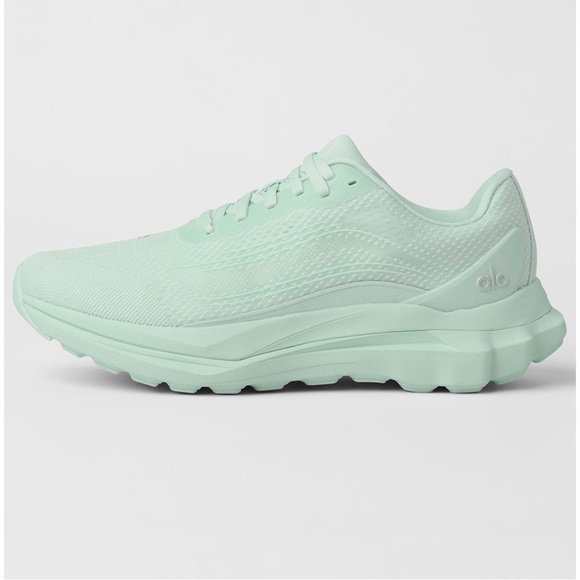 ALO Yoga Women's Light Green Athletic Shoes